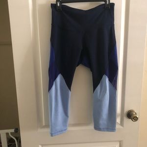 Old Navy Active Color Block Cropped Leggings